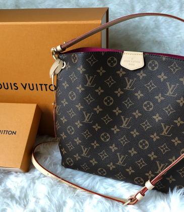 Louis Vuitton women's Handbag #9124151