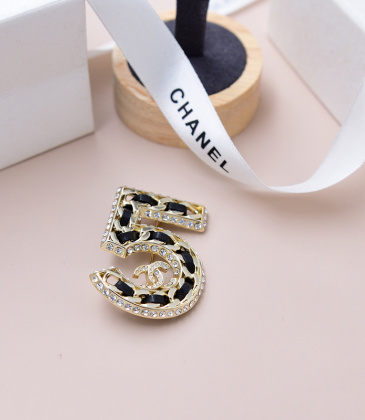 New design Chanel brooches #999934051