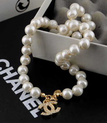 Chanel necklaces #9127496