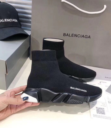 Balenciaga shoes for Balenciaga Unisex Shoes #9873587