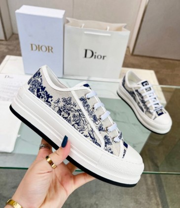 Dior Shoes for Women's Sneakers #999934590