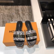Louis Vuitton Shoes for Women's Louis Vuitton Slippers #99904212
