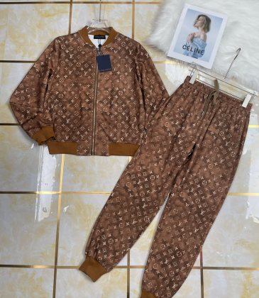 Louis Vuitton 2022 new Fashion Tracksuits for Women #999927238