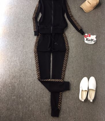 Louis Vuitton new Fashion Tracksuits for Women #A22407