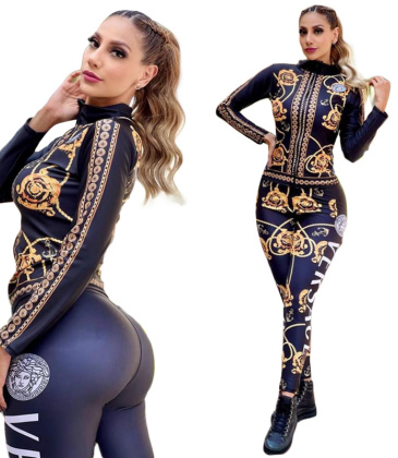 Versace 2022 new Fashion Tracksuits for Women #999927681