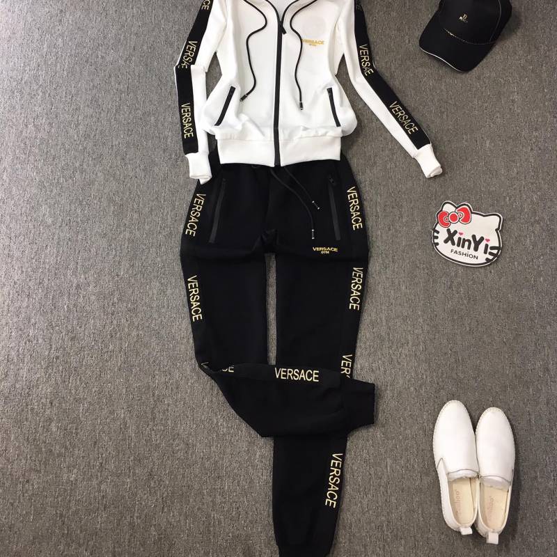 Versace new Fashion Tracksuits for Women #A22449 - AAACLOTHES.IS